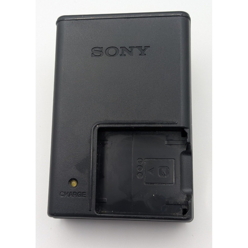 Sony Battery Charger Unisex OS Black Good BC-CSKA K-Series Wall Travel Untested